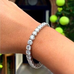 NEXTEARRINGS Round Cut Tennis Bracelet
